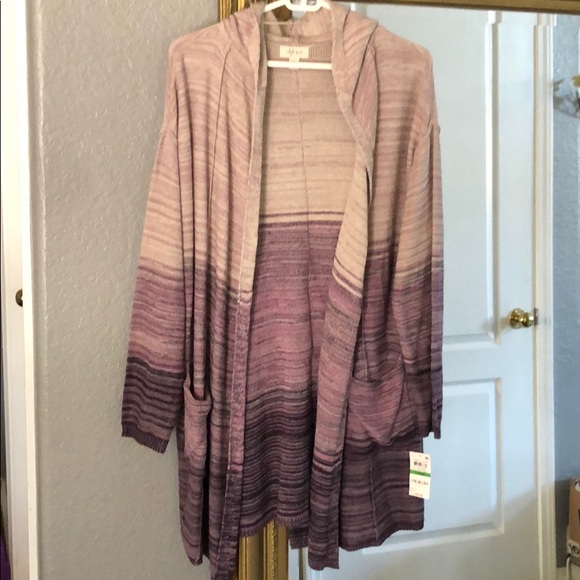 Sweater - Picture 1 of 7